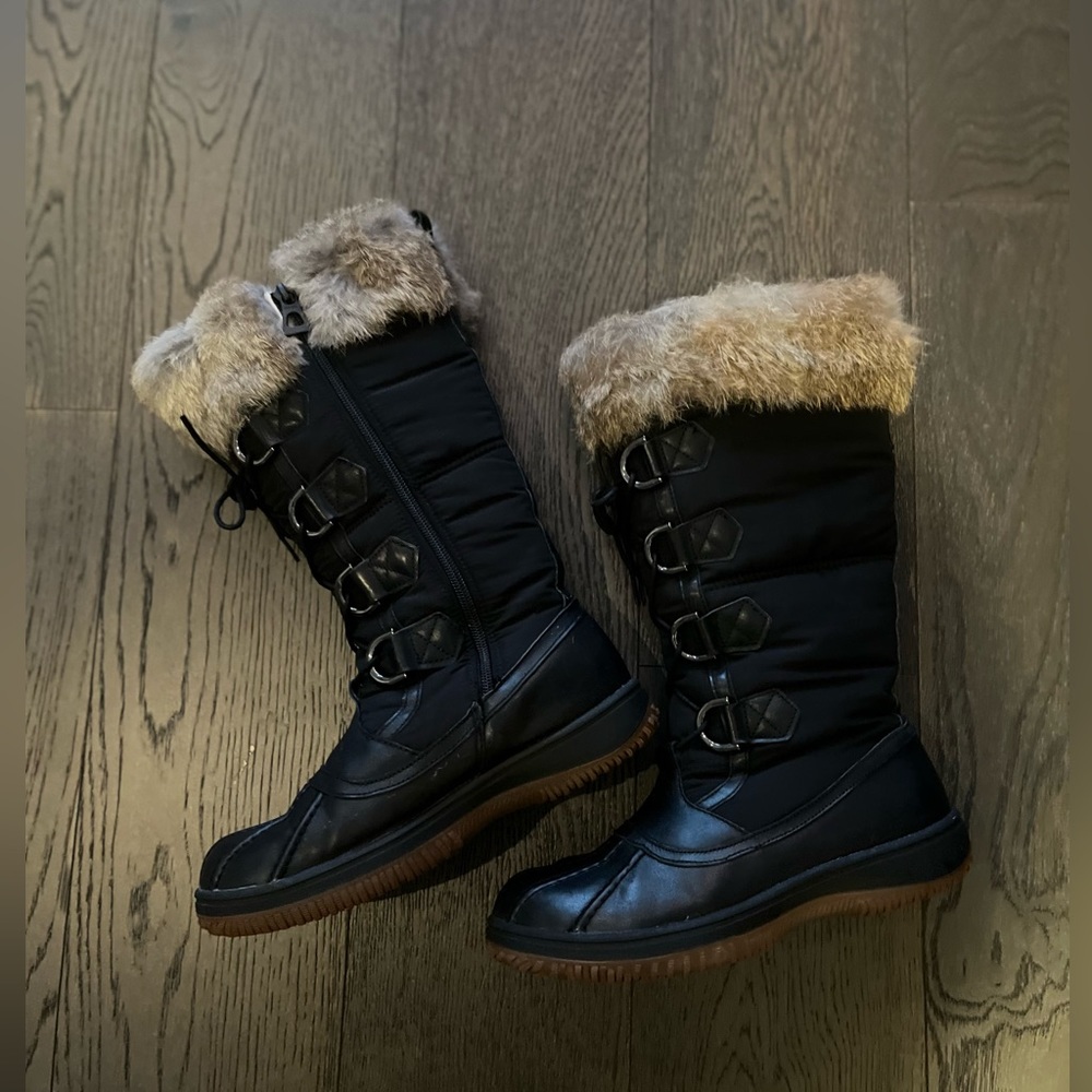 Women's Black Faux-Fur Trim Winter Boots